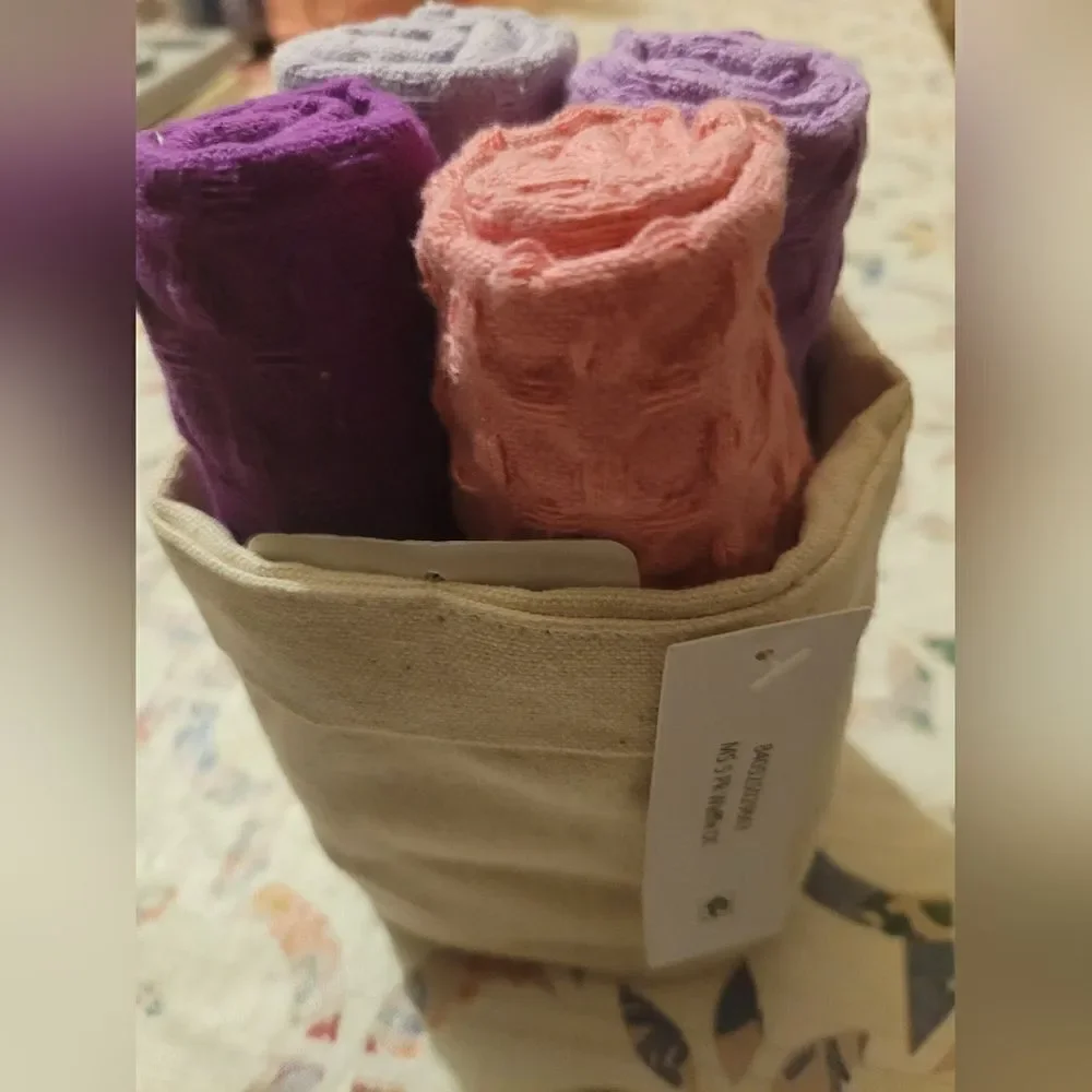 Surprise Basket and bath set